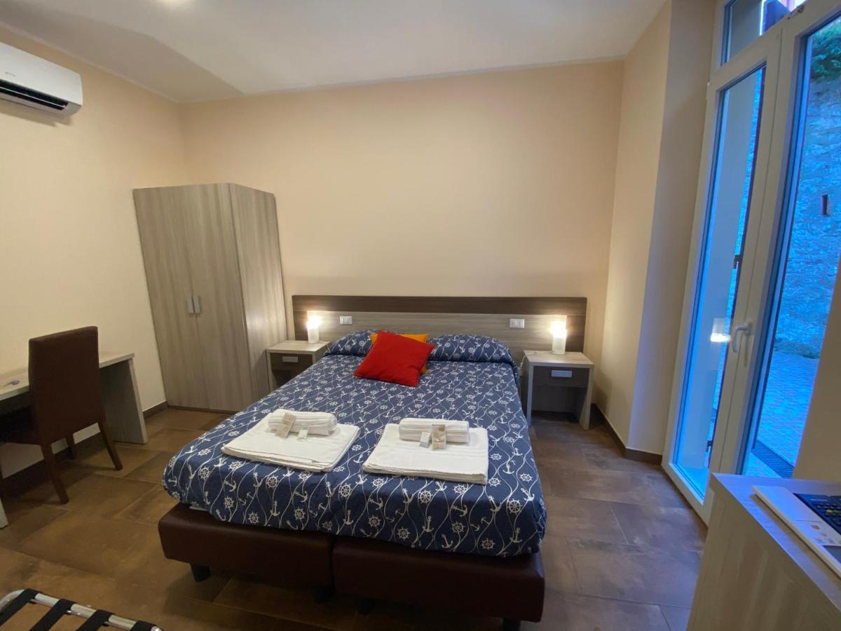 Good Night Moon Hotel La Spezia Exterior foto